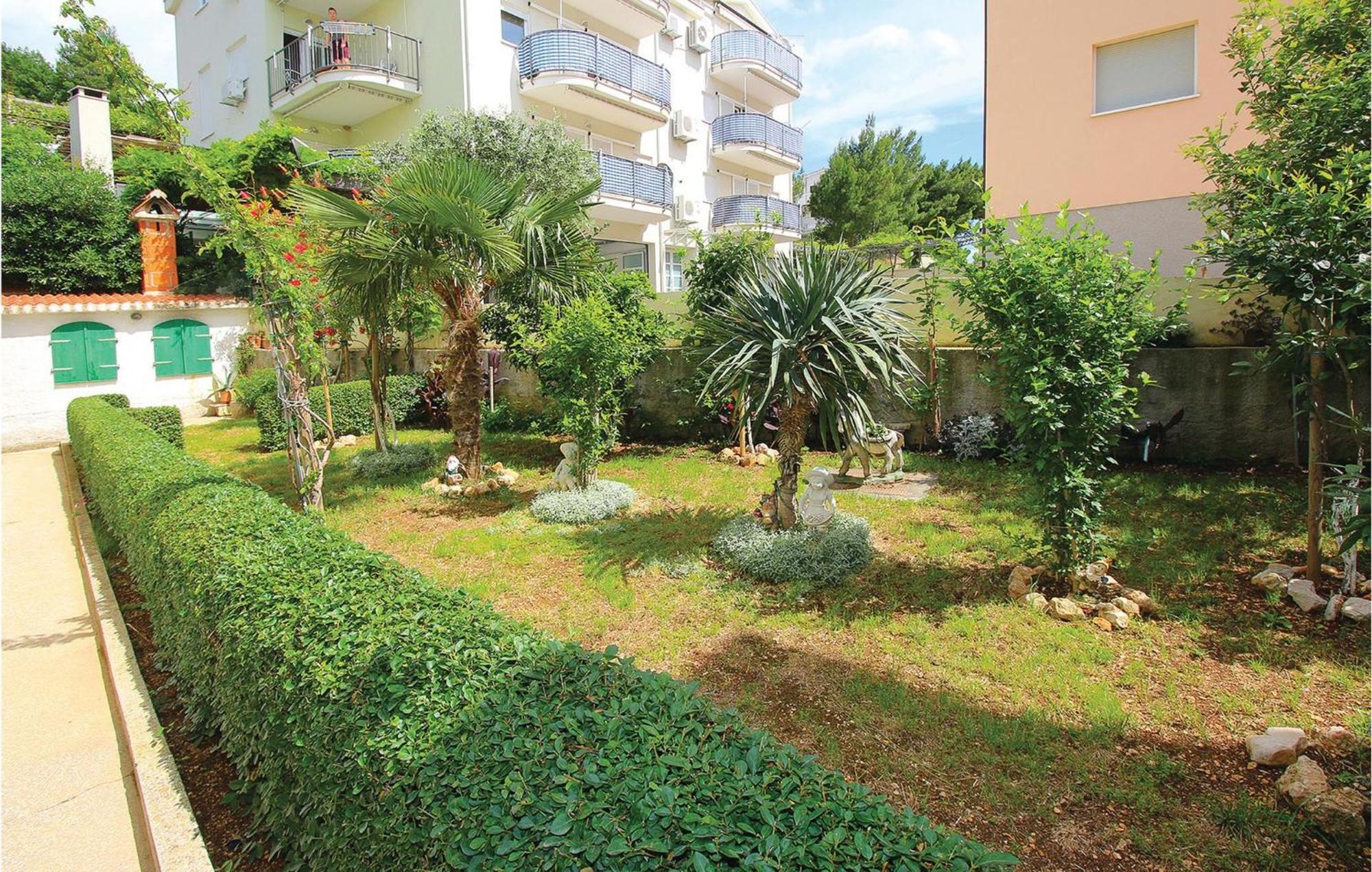 Beautiful Apartment In Omis With Wifi Eksteriør billede