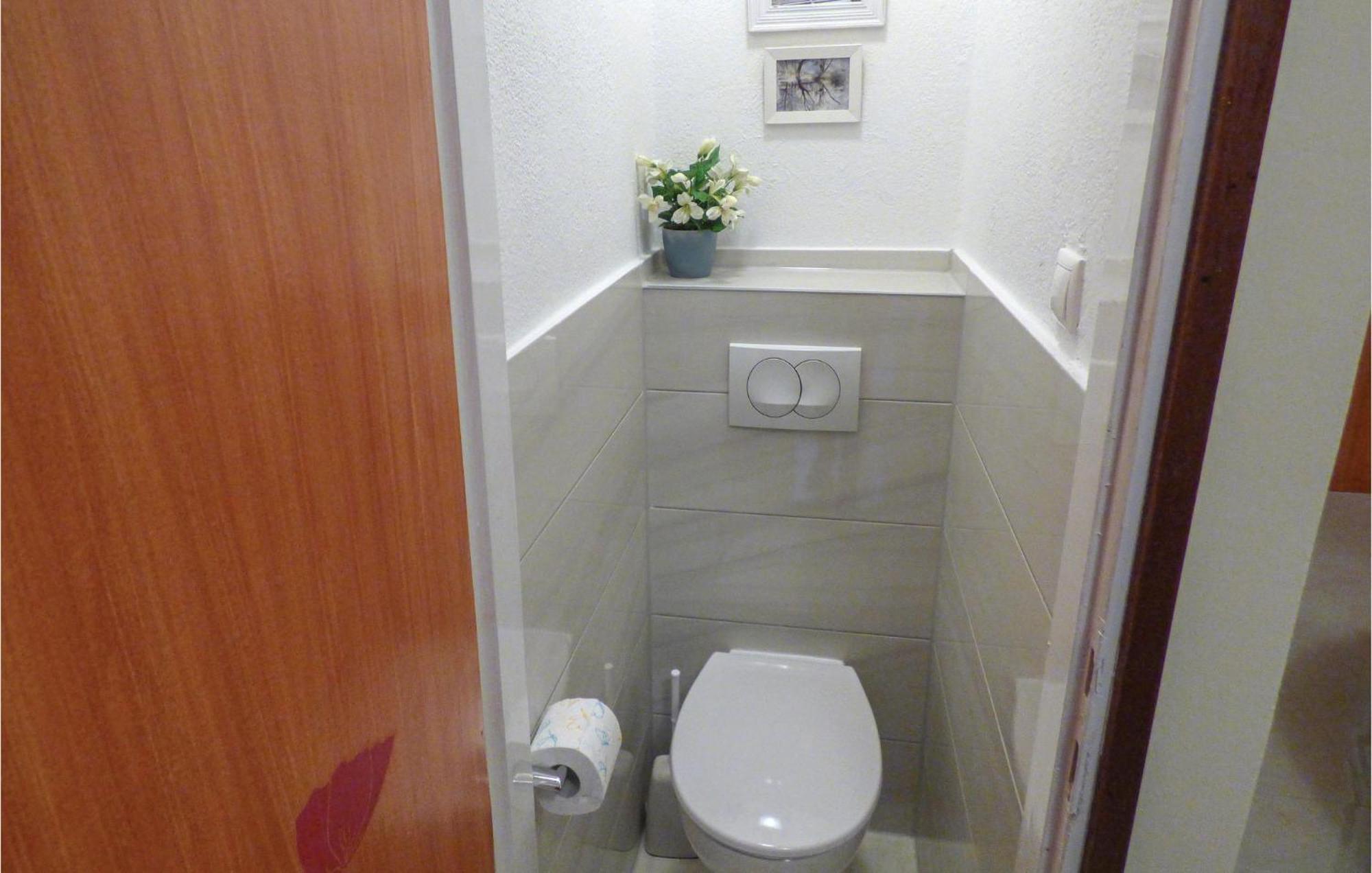 Beautiful Apartment In Omis With Wifi Eksteriør billede