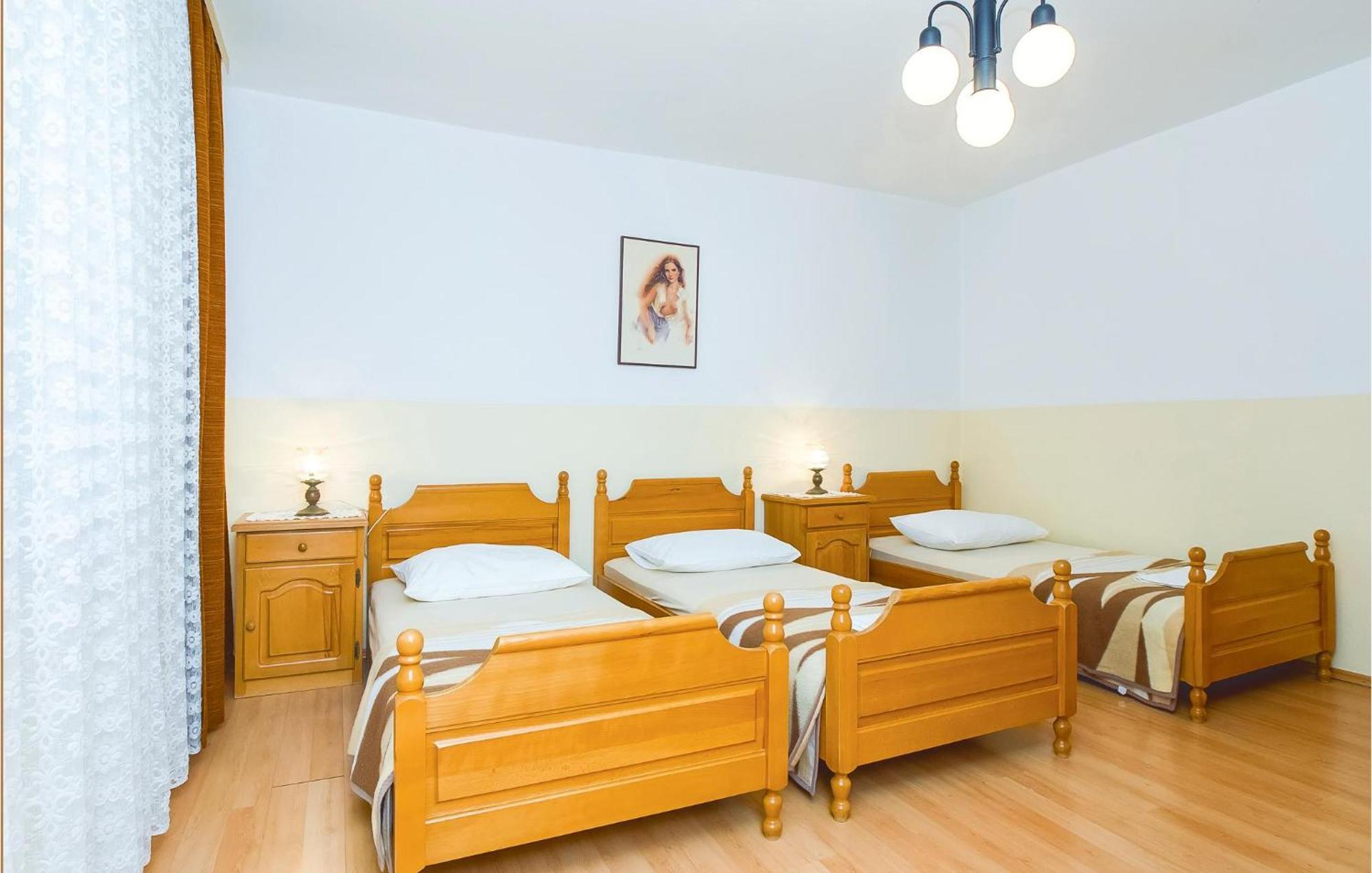 Beautiful Apartment In Omis With Wifi Eksteriør billede