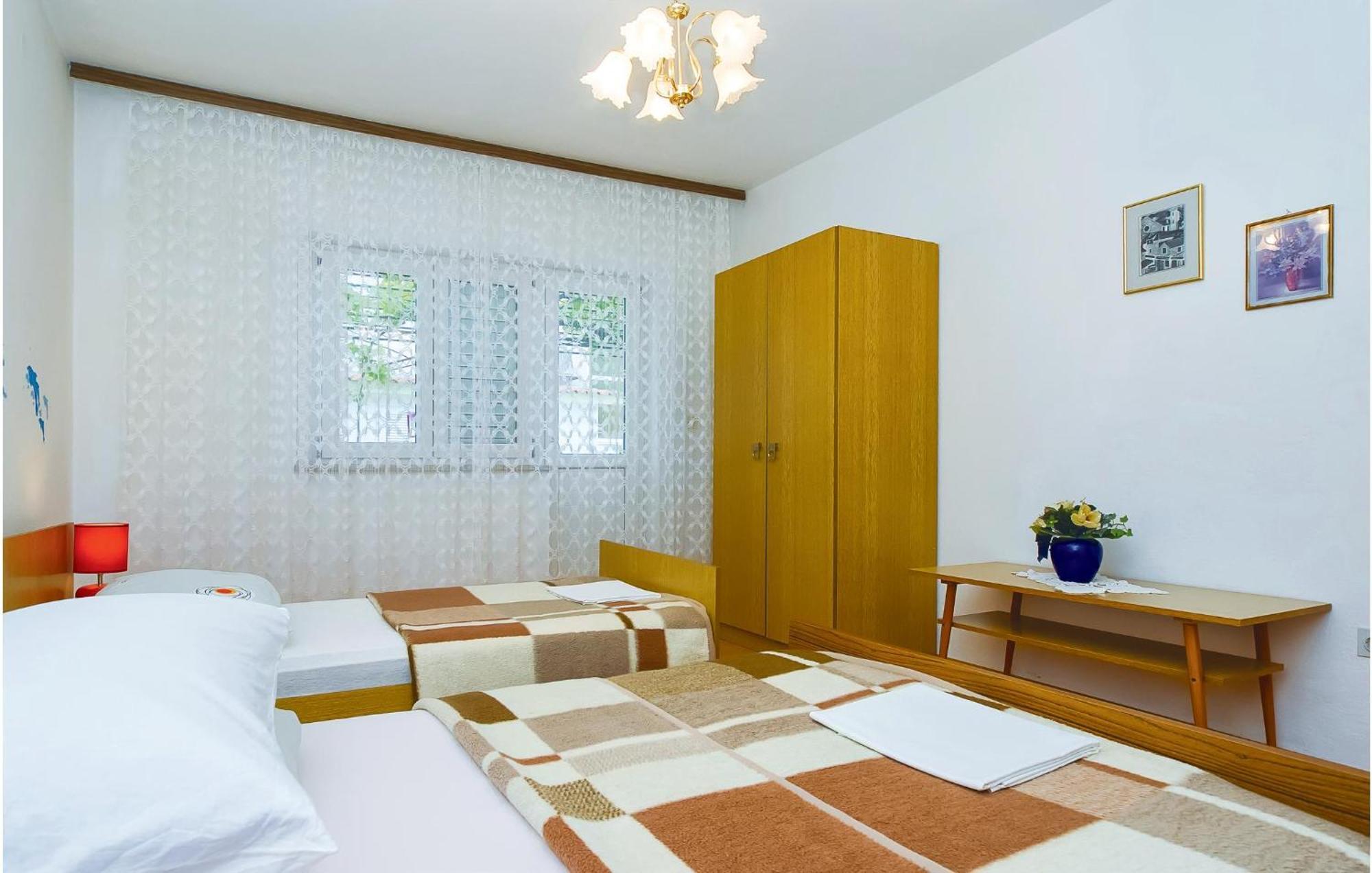 Beautiful Apartment In Omis With Wifi Eksteriør billede
